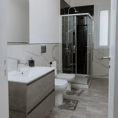 House Paradise- House Arena Apartment